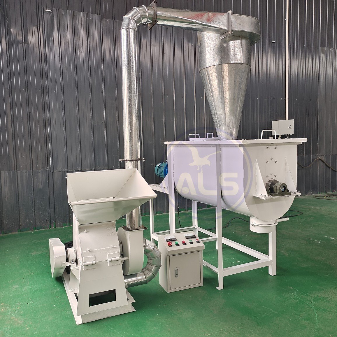 Low cost 300kg 500kg 1t/h small farm used livestock poultry cattle feed pellet mill/animal feed pallet machine production line