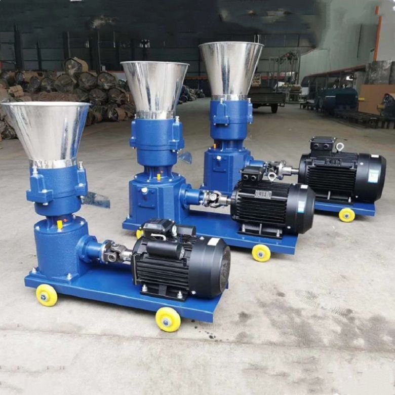 Animal poultry fish pig cattle feed pelletizer or pellet making machine feed granulator