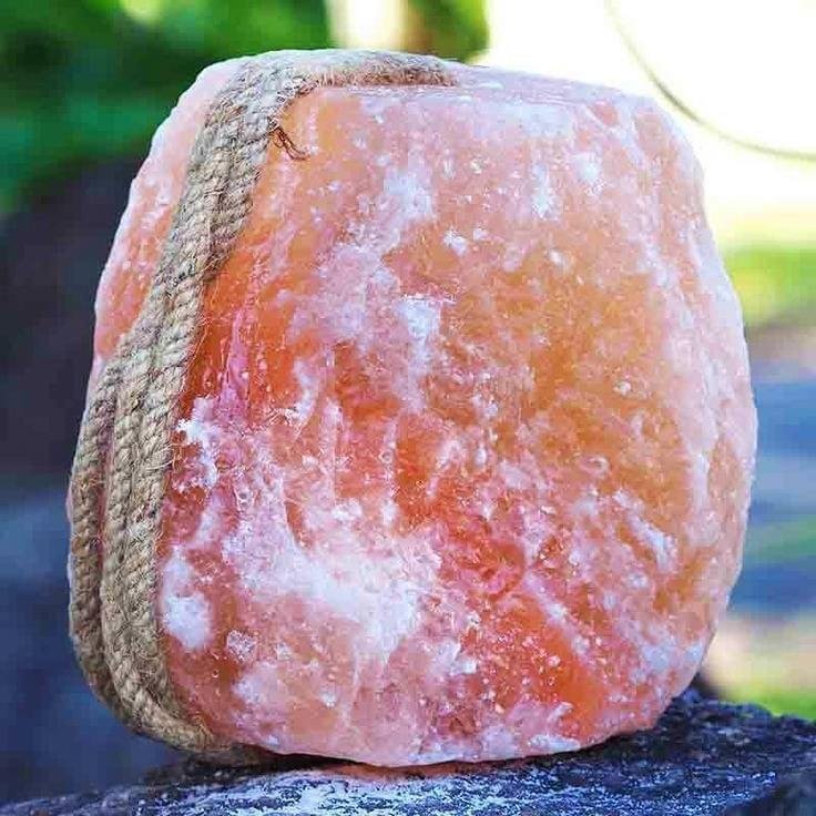 High Quality Himalayan Pink Lick Salt For Animal Feed With Rope In Natural Shape Available In Bulk QuantIty. OEM / ODM Services