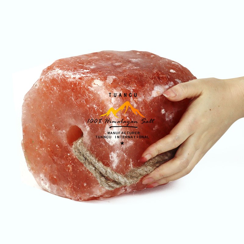Rock Pure Himalayan Natural Animal Feed Mineral Salt Lick sheep Cattle Salt Lick With Rope