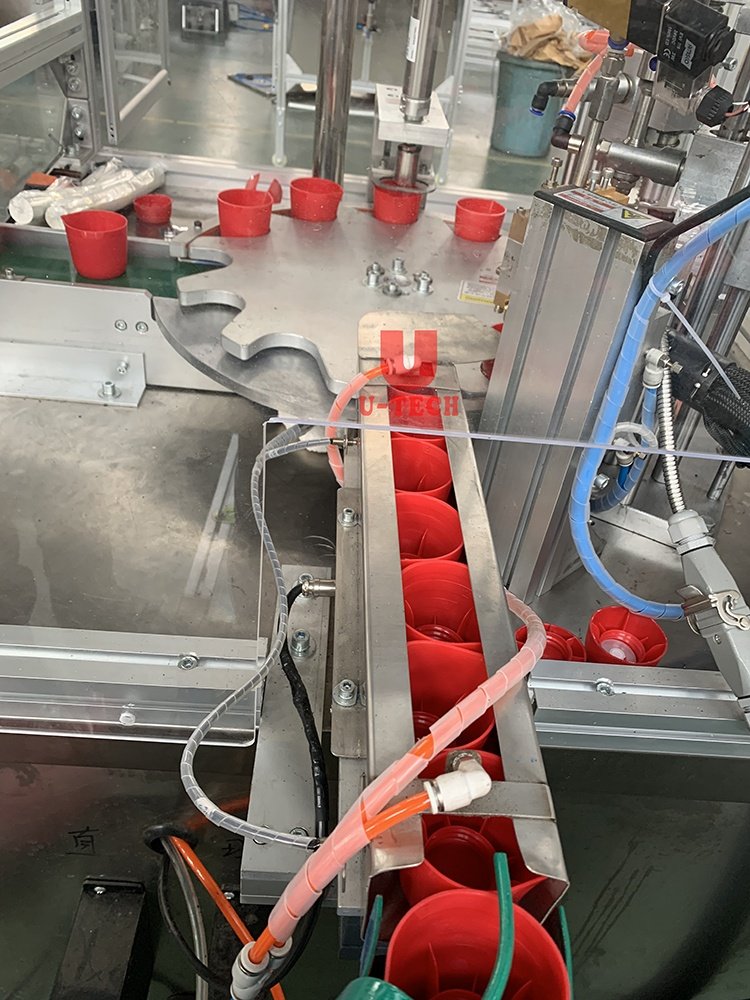 Special machines for Auto Small Size Plastic domestos bleach spray Bottle Lid gasket making Line cap liner inserting machine