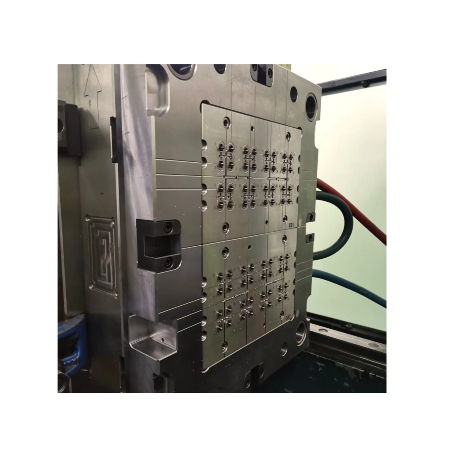 Specializing in manufacturing precision mold Emulsified foam vacuum all plastic aerosol valve actuator mold