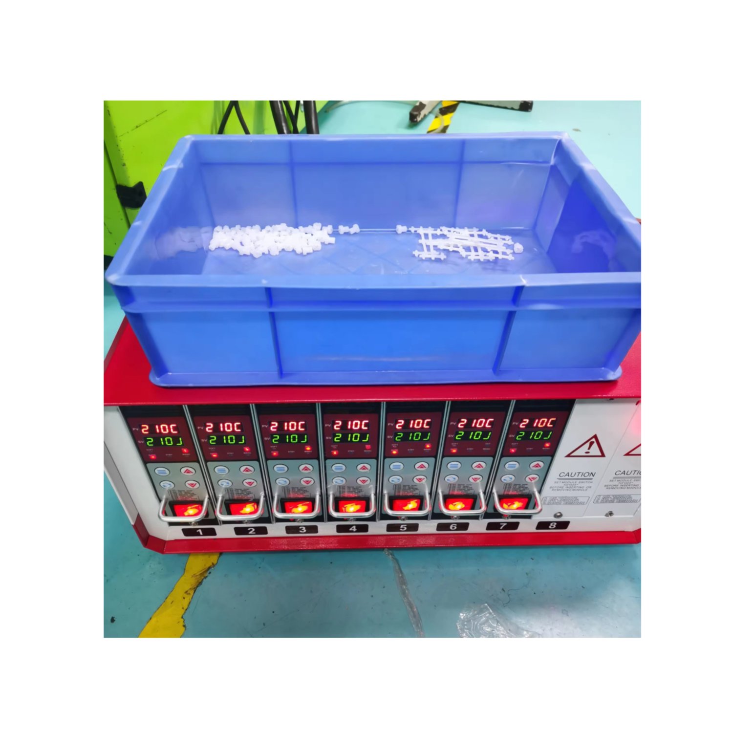 Specializing in manufacturing precision mold Emulsified foam vacuum all plastic aerosol valve actuator mold
