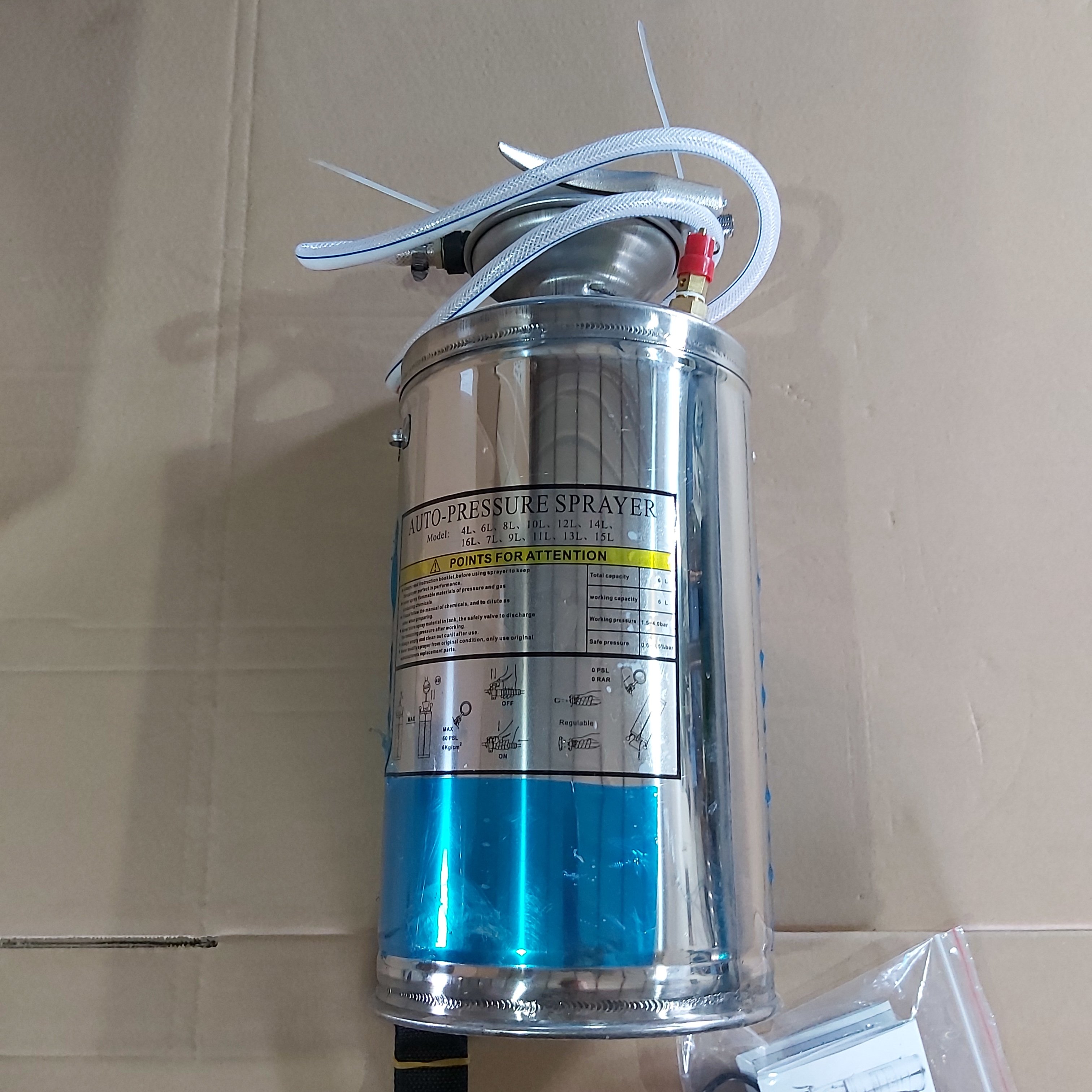 6L 1.5 gallon Heavy-Duty Handheld Sprayer Hand-Pumped Sprayer with safety-valve for car washing garden cleaning
