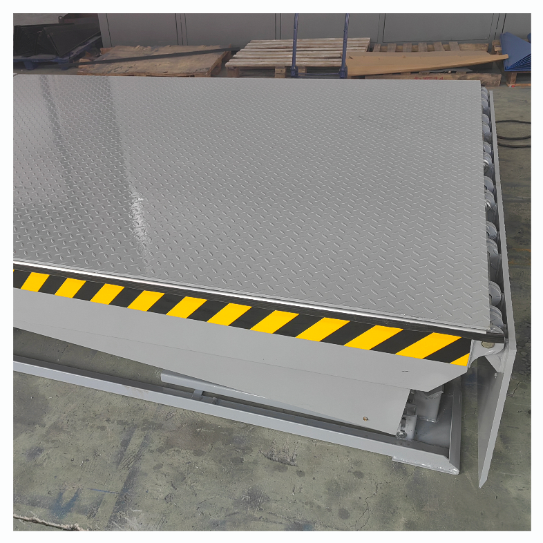 Factory Price 6-20Ton Container Loading Hydraulic Dock Leveler Warehouse Lifting Platform For Forklift