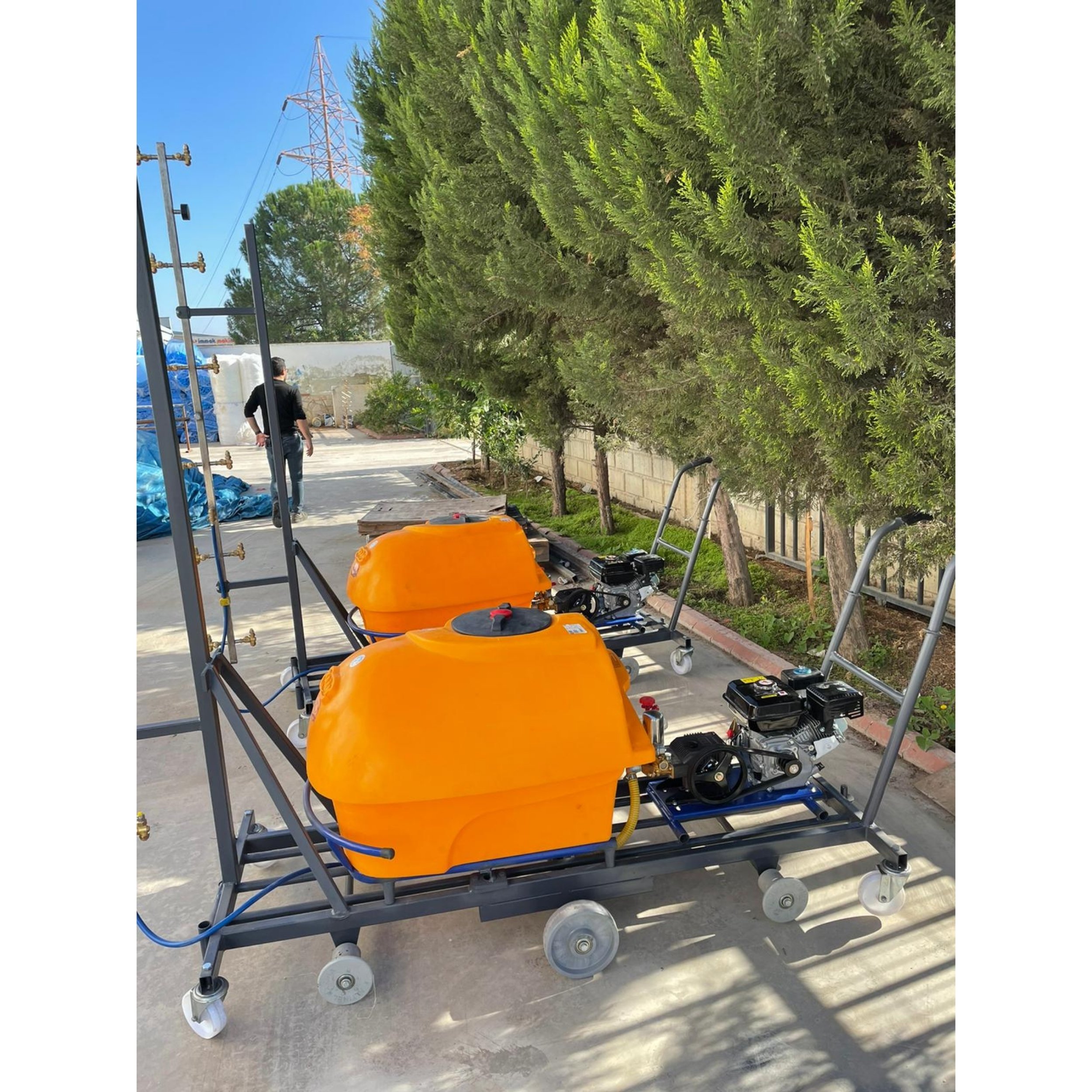 Manual Disinfestation Tank Spraying Machine Greenhouse Spraying Tank Spraying Capacity Greenhouse Line Trolley