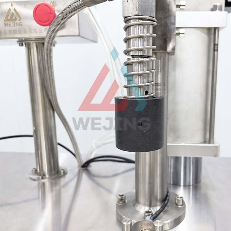 Semi Automatic Bag On Valve Aerosol Spray Gas Filling Machine For Body Spray Hair Spray