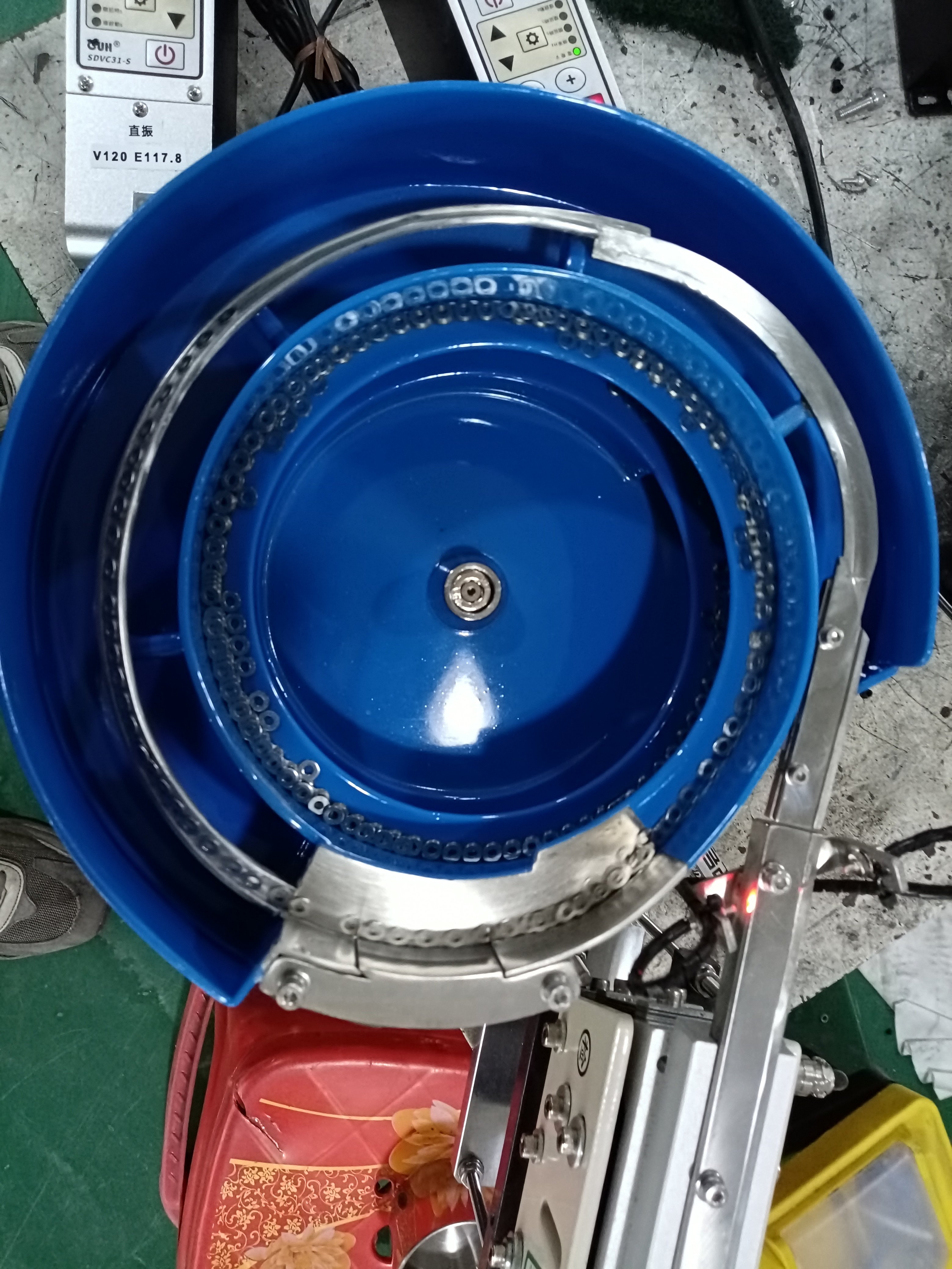 Hot High-Power High-Precision Bottle Cap Vibrating Bowl Hopper Feeder Metal Sealing Ring Vibrating Disk Feederr