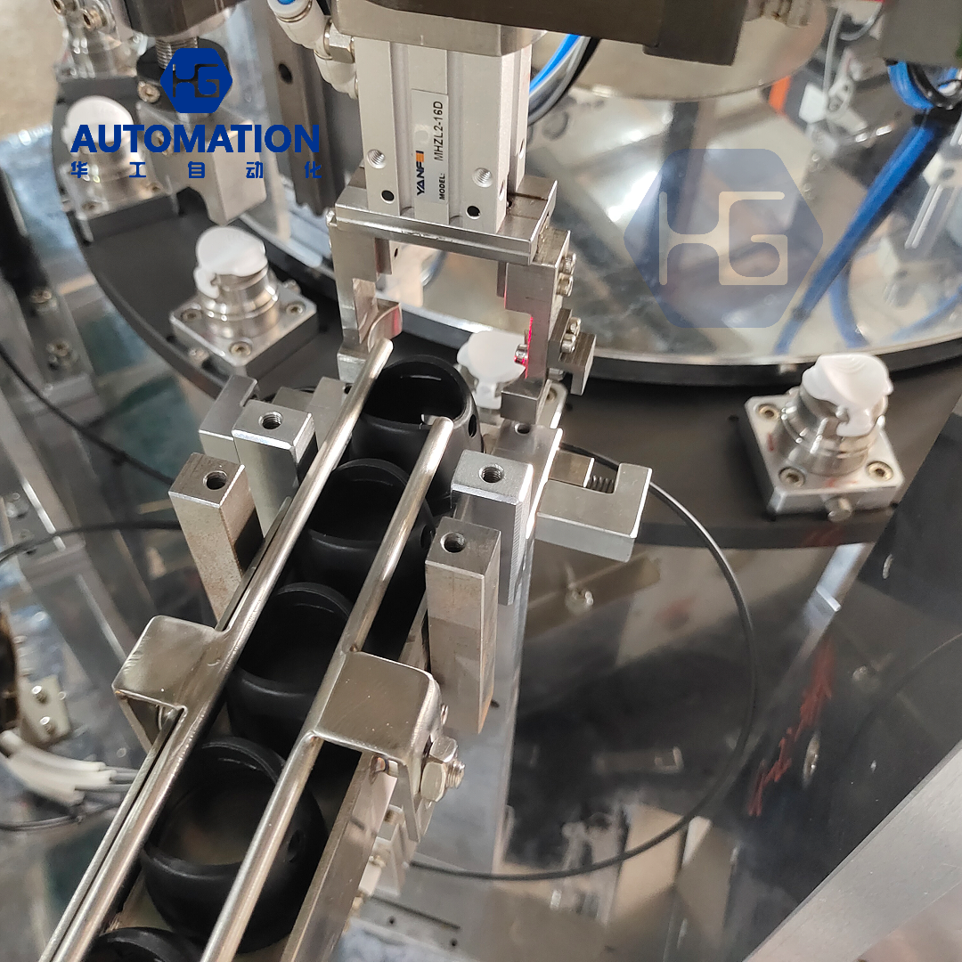 Air spray nozzle four-piece installed machine