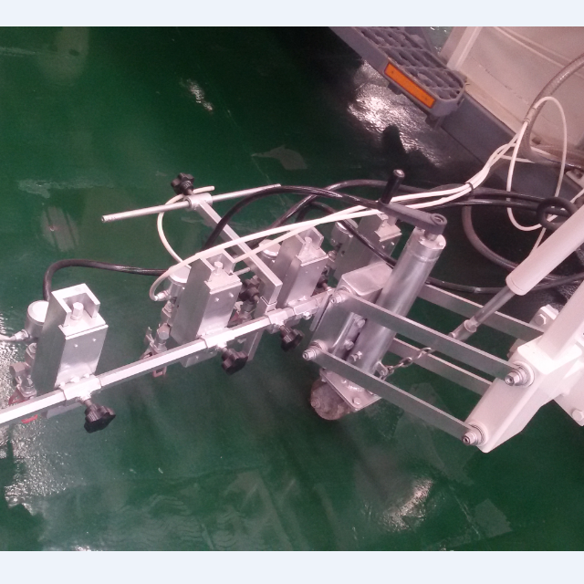 Driving Type Cold Paint and Two-component High Pressure Airless Spraying Road Marking Machine