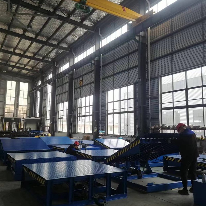 Hydraulic Loading Unloading Dock Leveler Dock Ramp For Logistics Warehouse Container Dock Leveller Lifting Platform