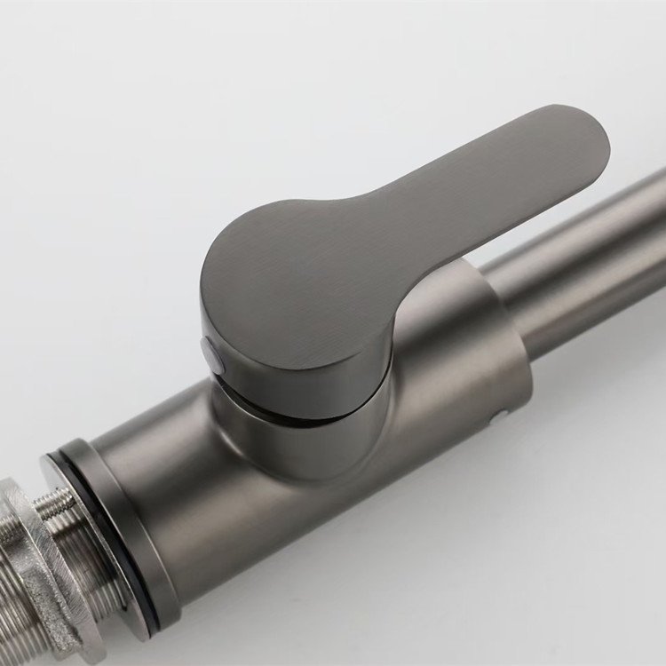Modern Single-Handle Pull-Down Sprayer Kitchen Faucet 304 Stainless Steel Hot & Cold Gun Grey Ceramic Valve Core