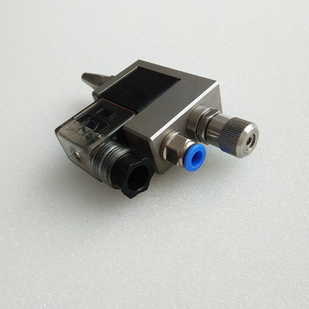 Electric cold glue spray valve for making shoes cloth printing
