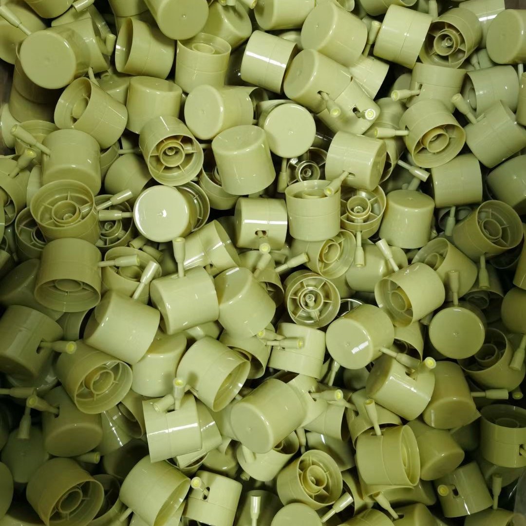 Customized color of spray actuators with plastic cap use for hair spray production