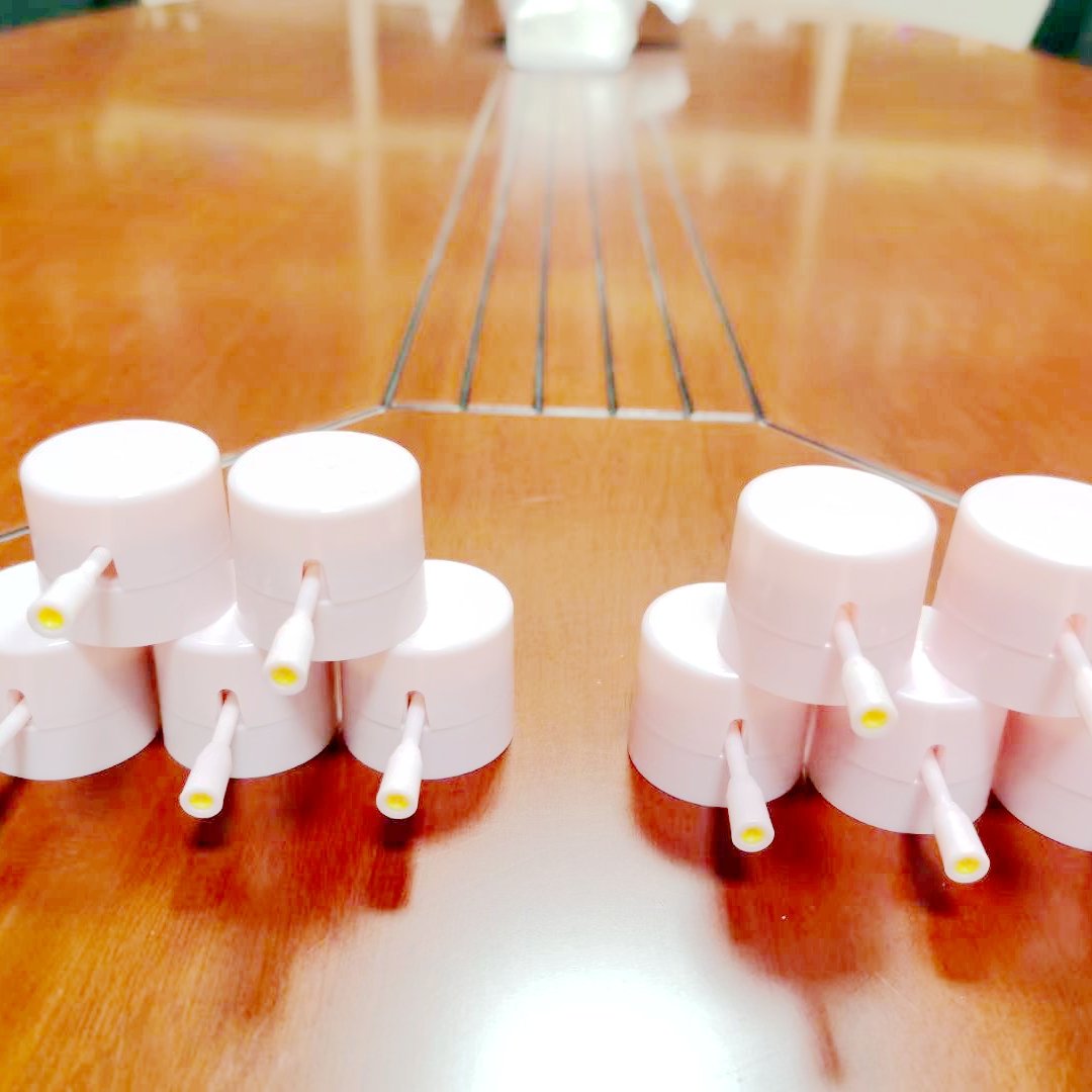 Customized color of spray actuators with plastic cap use for hair spray production