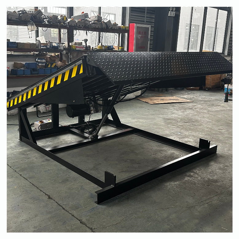 Year-End Sale on 10T Load Folding Dock Leveler Hydraulic Truck Platform for Efficient Unloading Material Handling Equipment