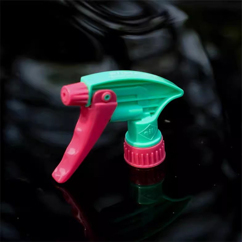 Qili New arrived Watering can &Factory Wholesale Air Pressure Pump Manual Sprayer Garden Spray Bottle Watering Can
