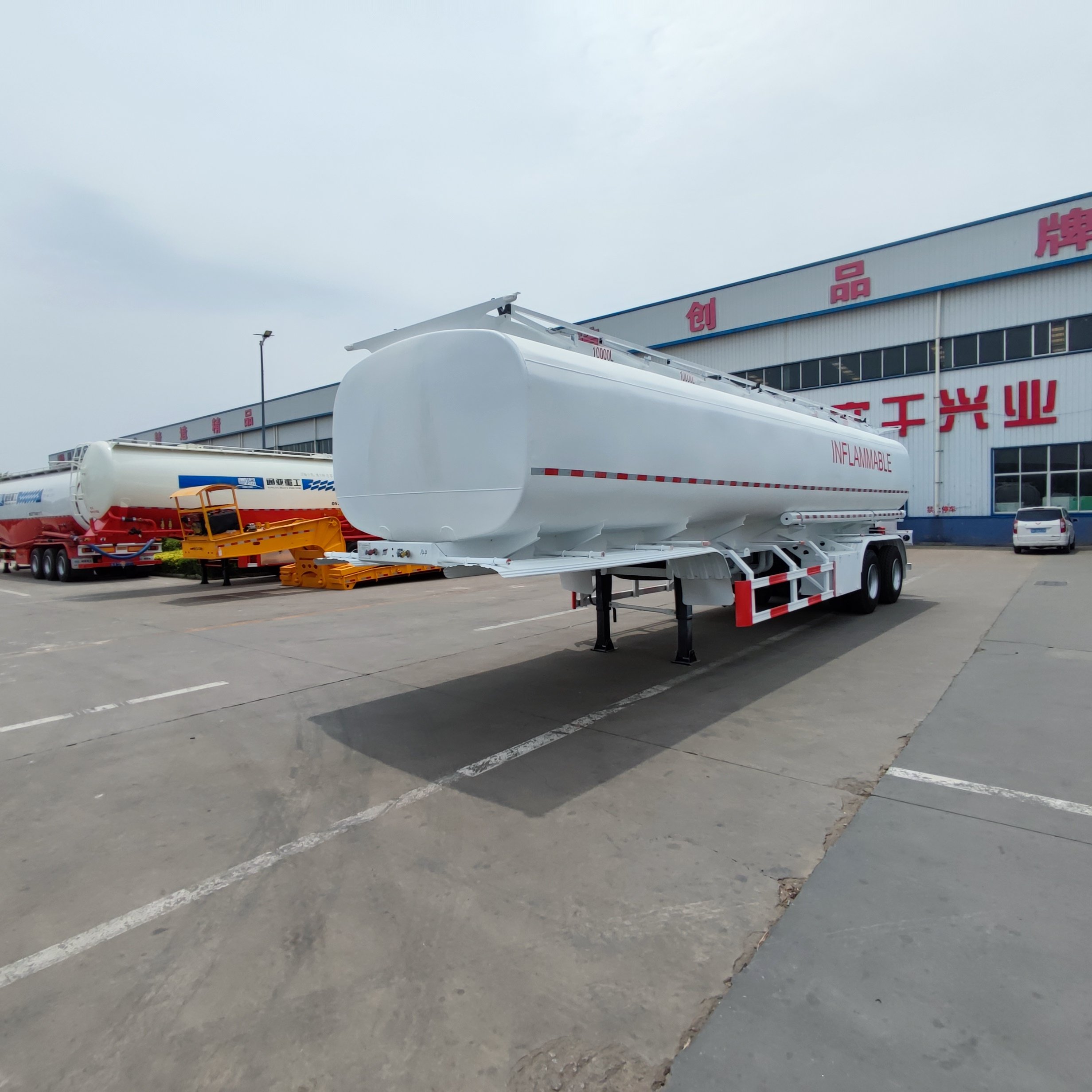 China manufacturer 3 4 Axles 40000 42000 50000 liters aluminum emergency valve liquid oil fuel tank semi trailer for sale price