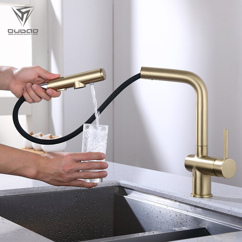 Contemporary Deck Mounted Ceramic Valve Core Single Hole Installation Pull-out Kitchen Faucet