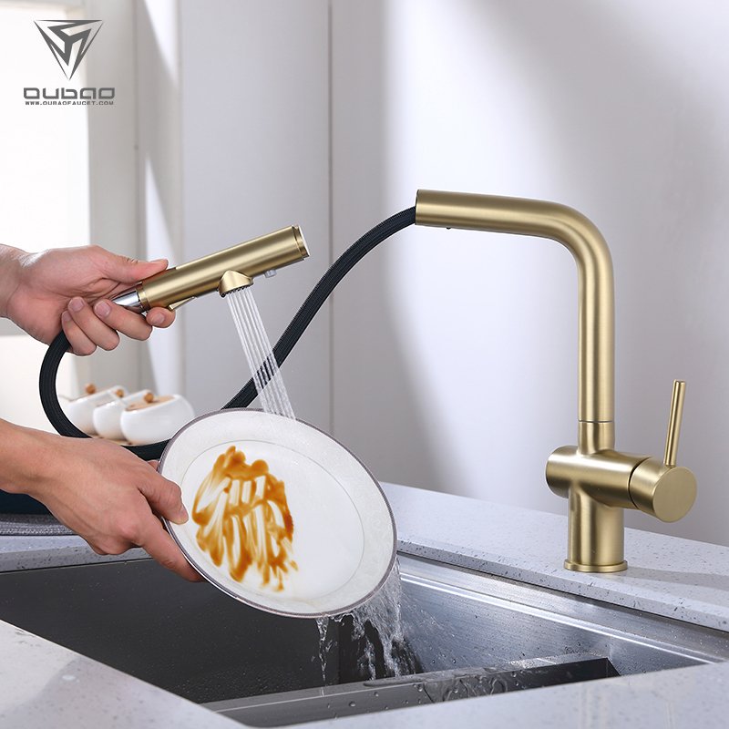 Contemporary Deck Mounted Ceramic Valve Core Single Hole Installation Pull-out Kitchen Faucet