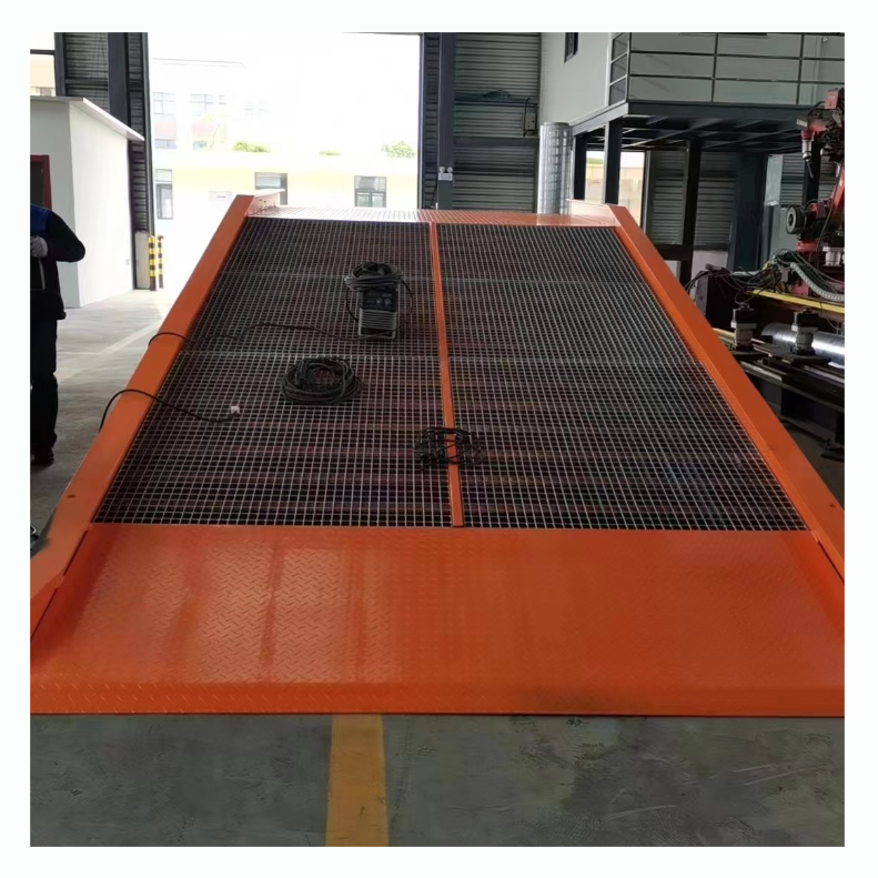 High Configuration 8-12 Ton Hydraulic Dock Leveler Platform Movable Unloading Lift Stationery Dock Leveller Pump Retail Home Use