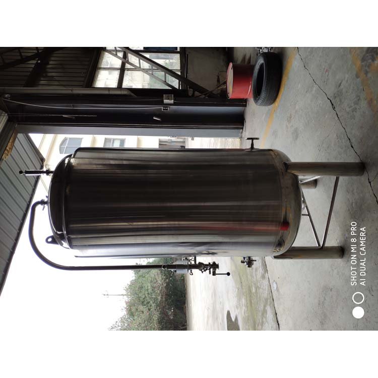 Stainless steel beer storage tank