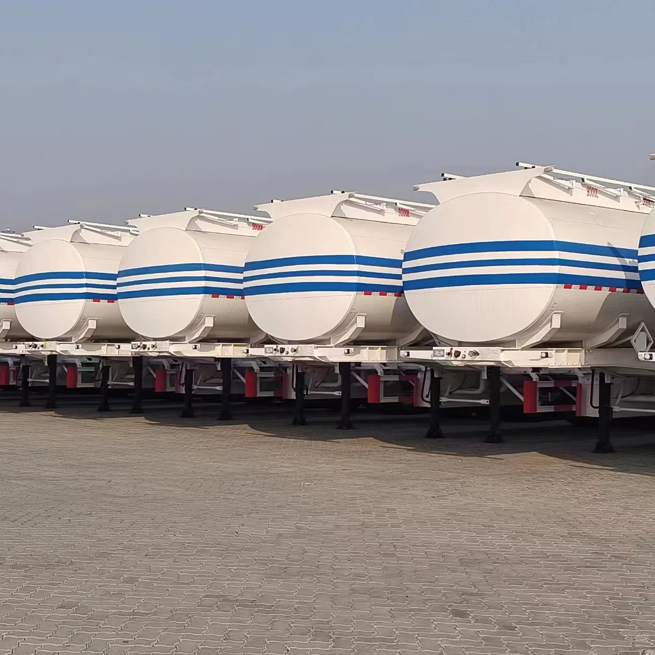 High quality new 3 axle 50000 liters carbon steel or aluminum alloy fuel oil tank semi trailer for sale
