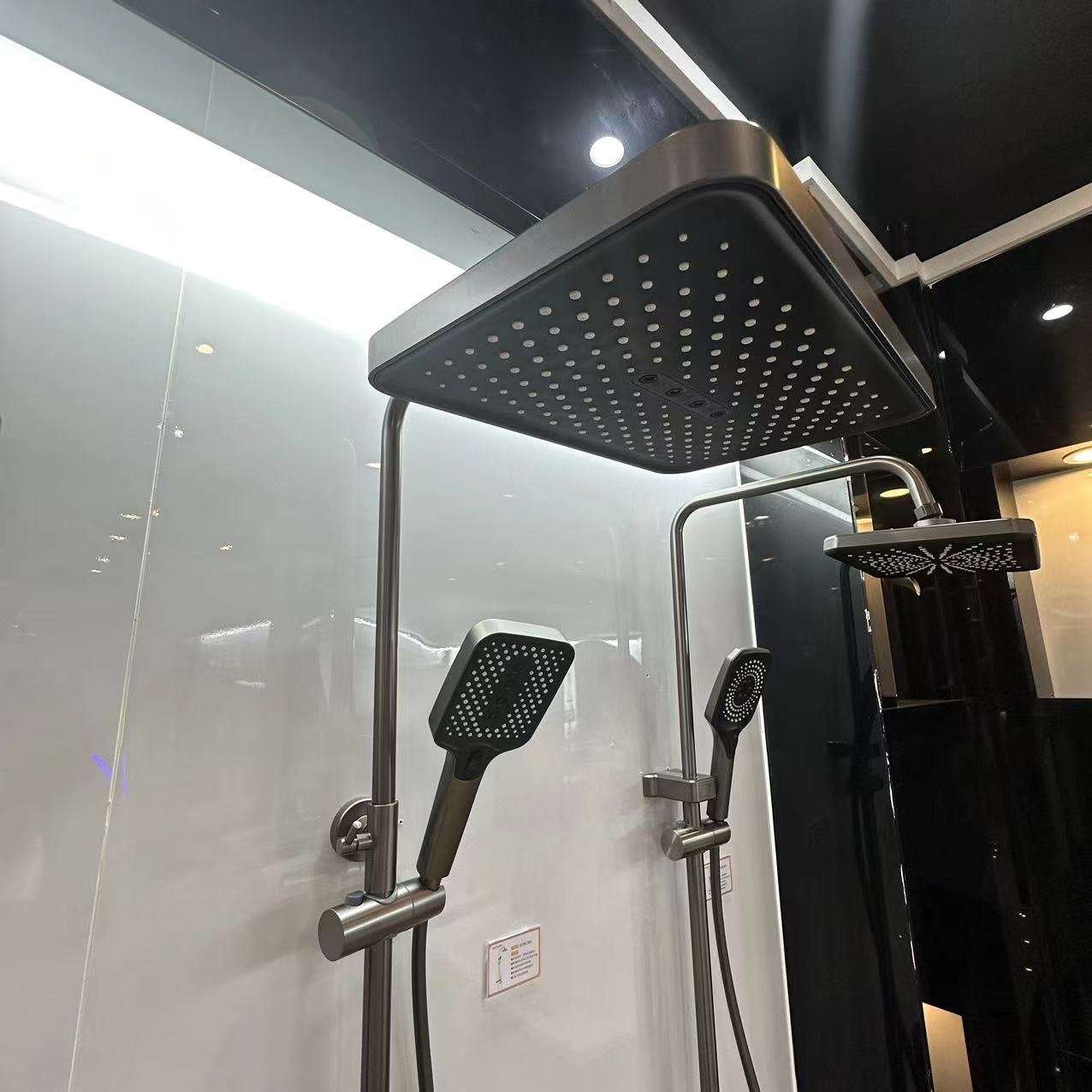 Classic Brass Walk-in Shower Enclosure Dual Handle Floor Stand Faucets Rain Spray Pattern Ceramic Valve Bathrooms Apartments