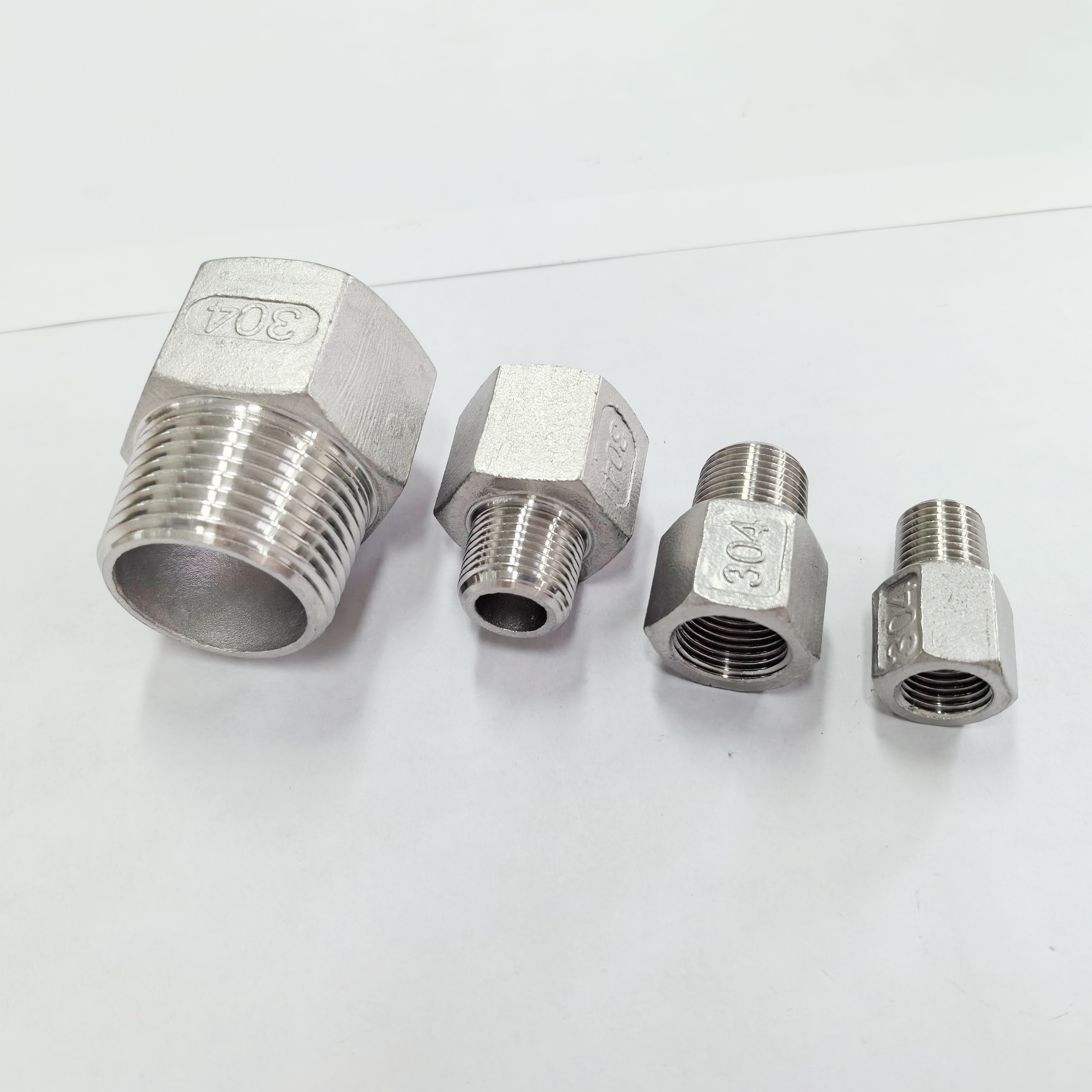 WAKAMATSU OEM Stainless Steel 304/316 Hex Nipple Reducer BSPT NPT Thread Male/Female Water Reducing Adapter Pipe Fittings