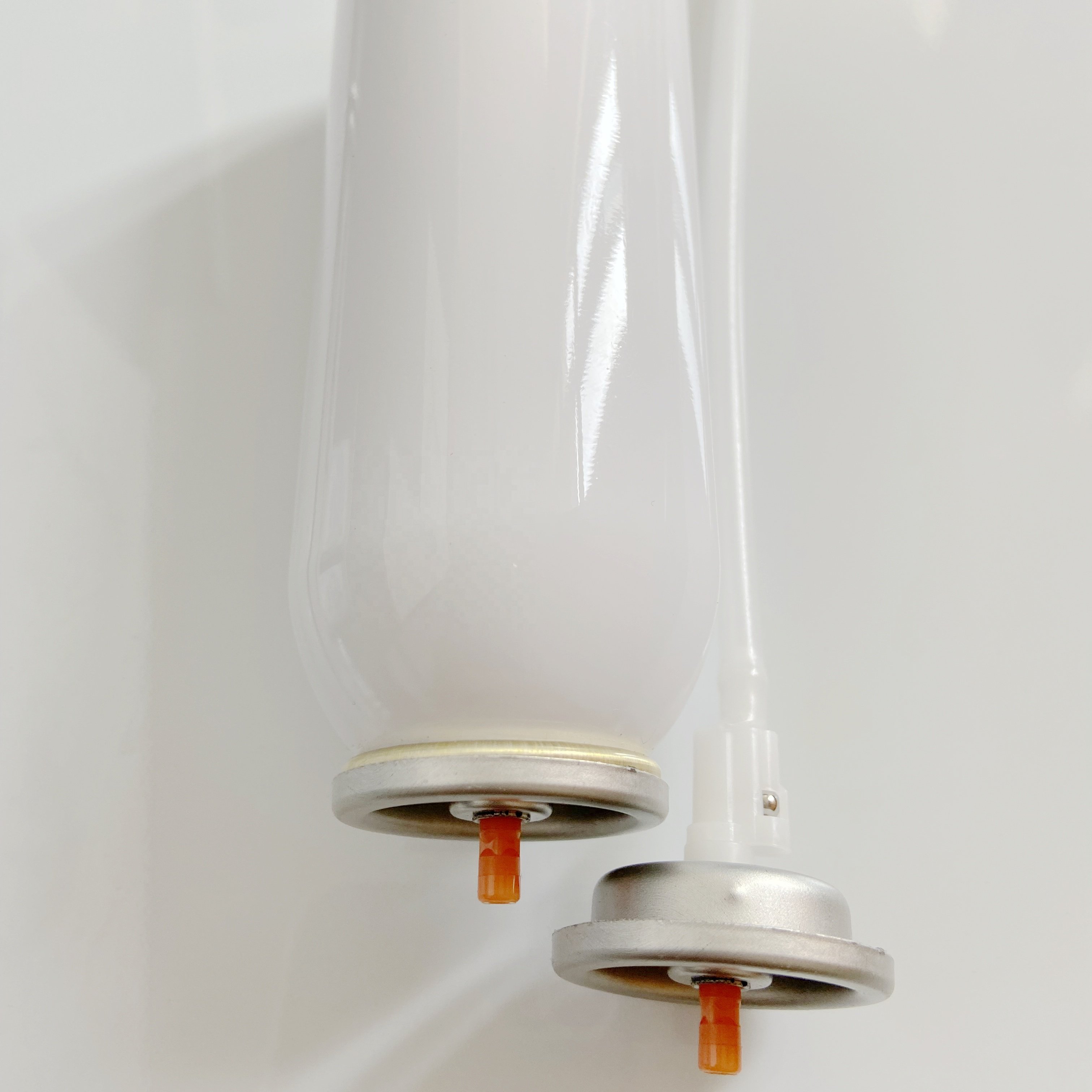 Up-side-down Aerosol Foam Continous spray valve With Different Actuator Plastic Aerosol For Pu Foam Aluminium Cans