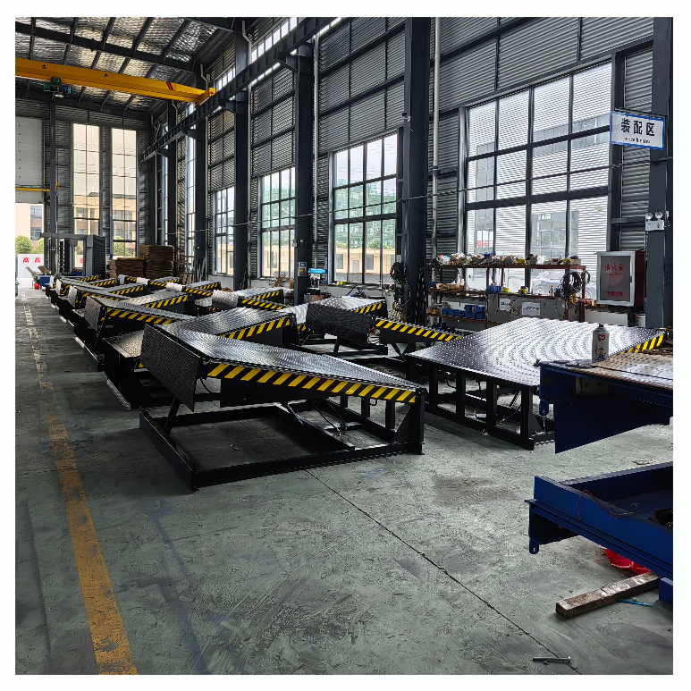 Hydraulic Folding Dock Leveller 8ft*6ft Table Size Loading Dock Ramp for Construction works Manufacturing Plants