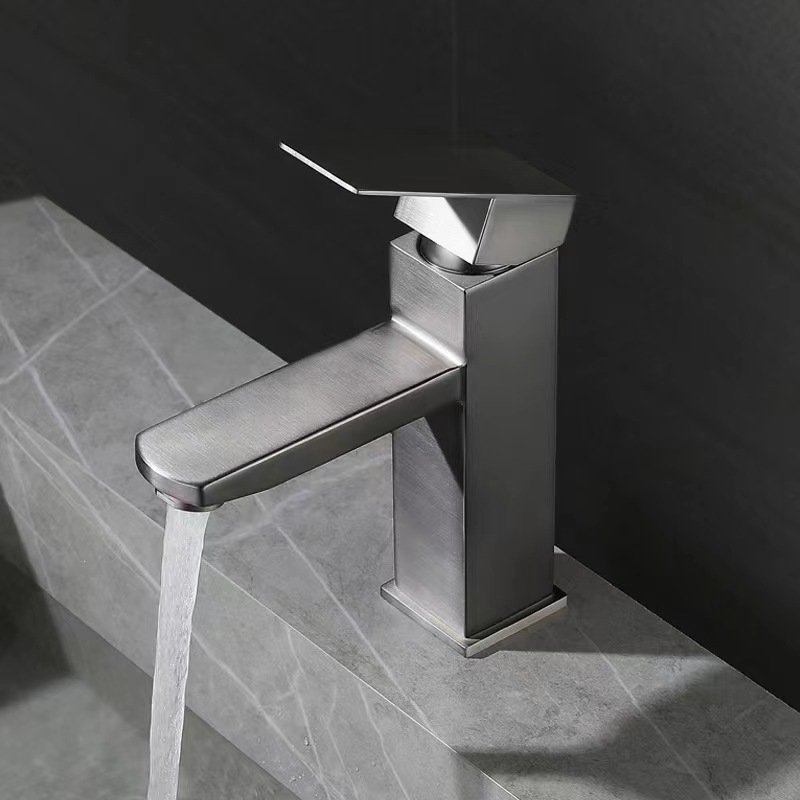 Top selling 304 stainless steel hot cold single handle water bathroom basin sink faucet black basin faucet mixer