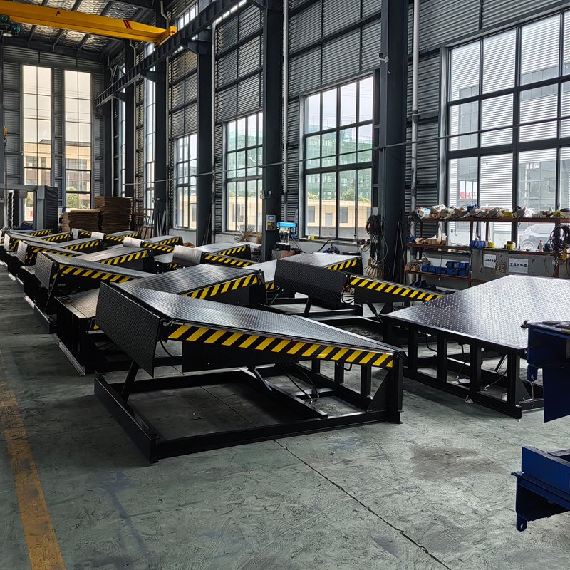 6-20Ton Hydraulic Dock Leveler Warehouse Yard Dock Ramp Dock Leveler For Truck Container
