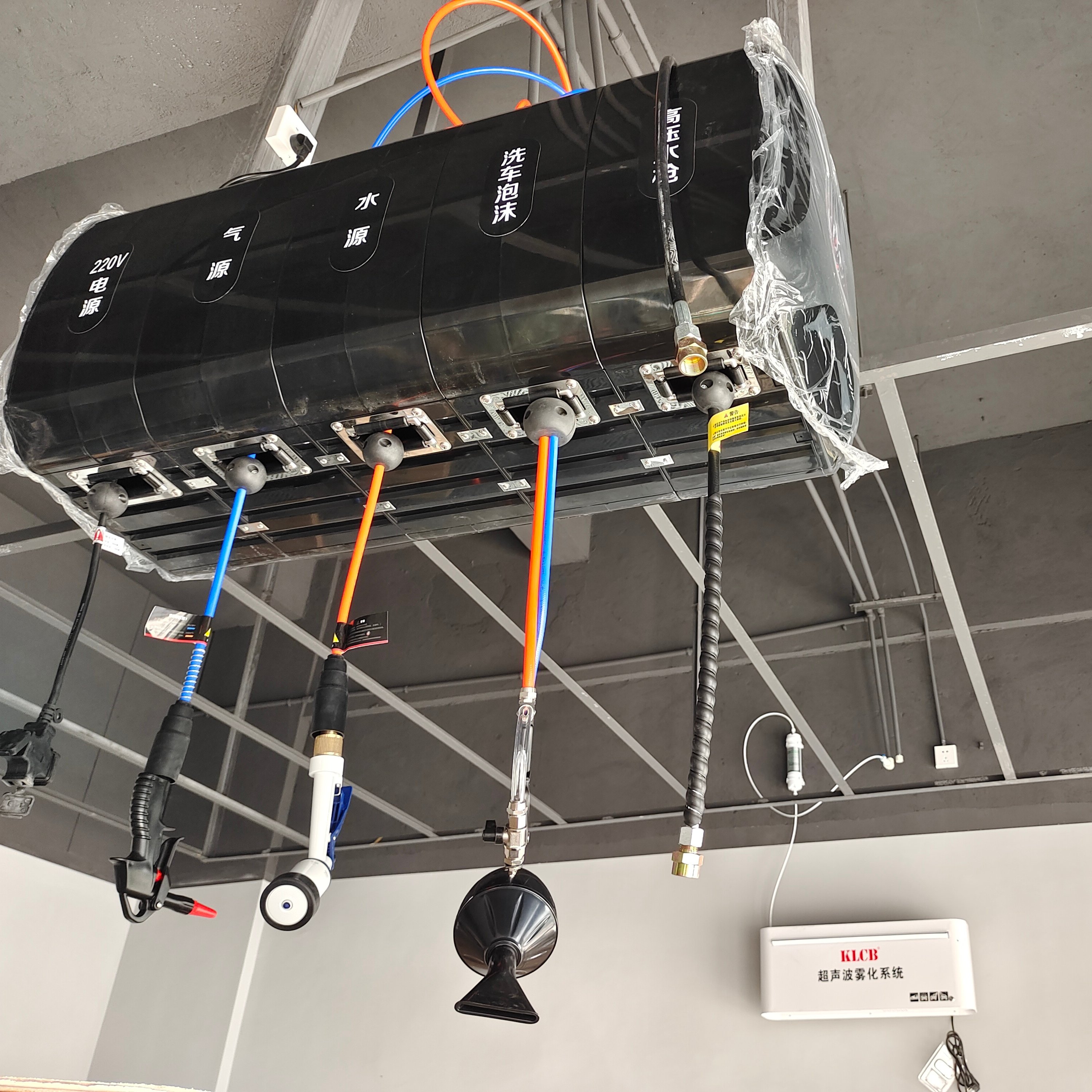 Single Hose Wall-mounted Auto Retractable Air Water Electric Hose Reel Combination Box For Car Detailing Shop