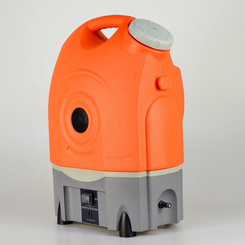 Portable high pressure car washer 17L rechargeable battery powered car washer ,manual car wash machine