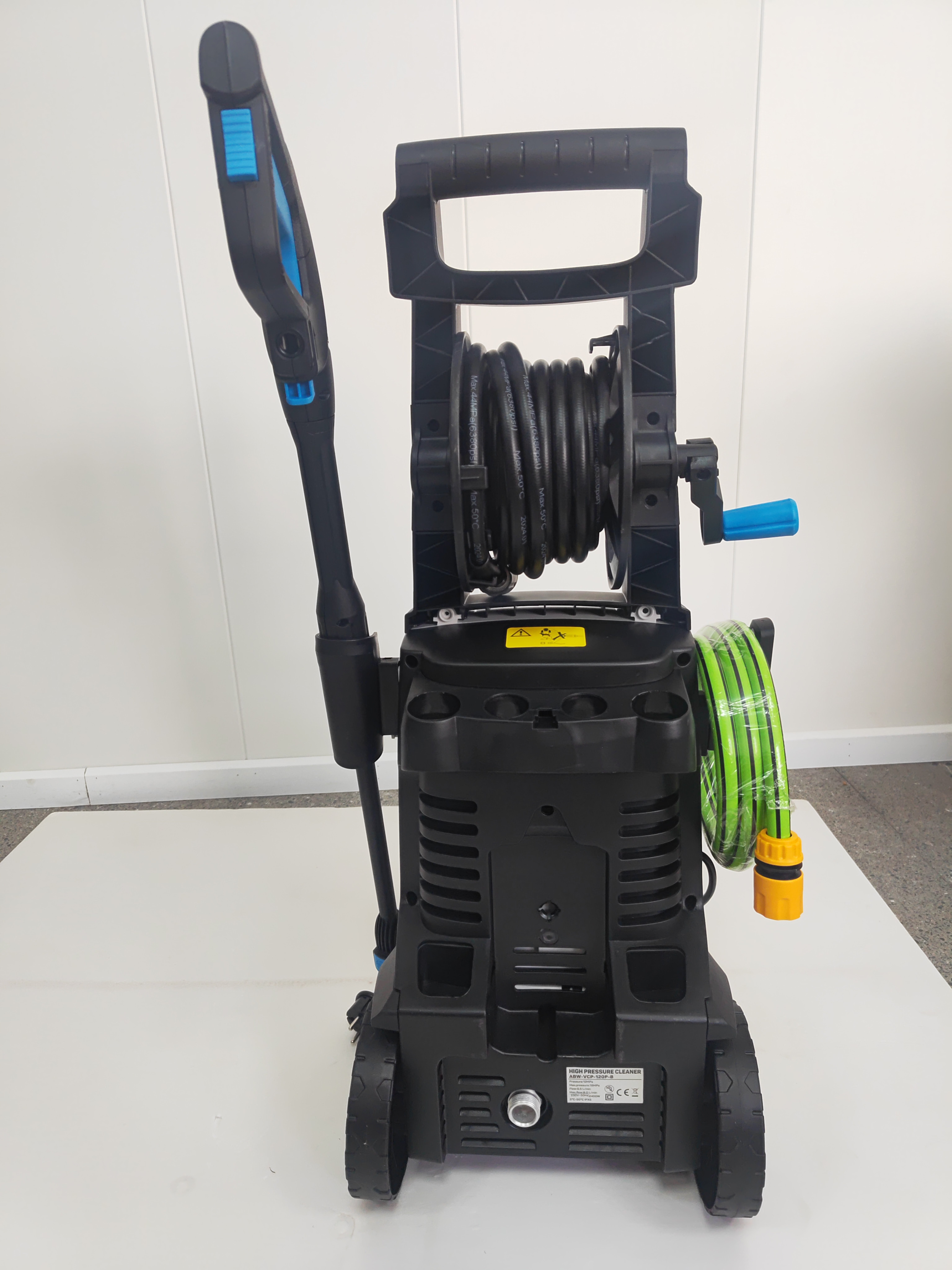 Portable Super Light Plastic Electric Household 4000psi High Pressure Washer With Soap Jar Outside Car Washer Plug Play Machine