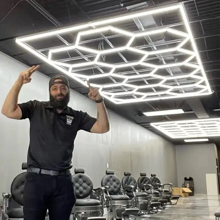 Factory Direct Sale Hexagonal 14 Grid Ceiling Detail Honeycomb LED Light for Bar Car Wash Station Garage Ceiling Commercial Auto