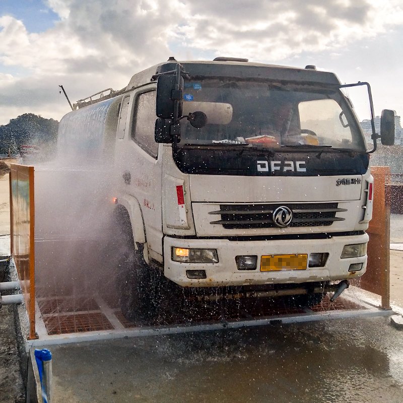 Wireless Pressure Tank Truck Flushing Washing Cleaning Machine Equipment Washer For Car