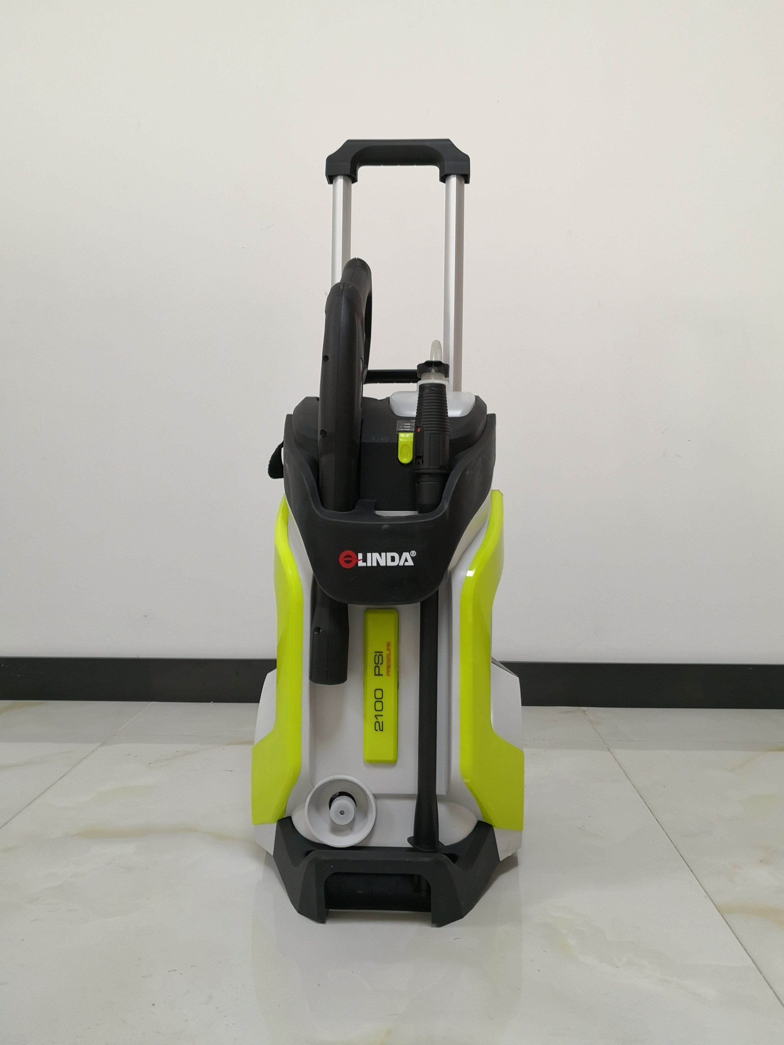 Lifelong OLINDA High Pressure Washer with Wheels 2000W Universal Motor, Max. Pressure-165 Bar, Working pressure 100-140bar