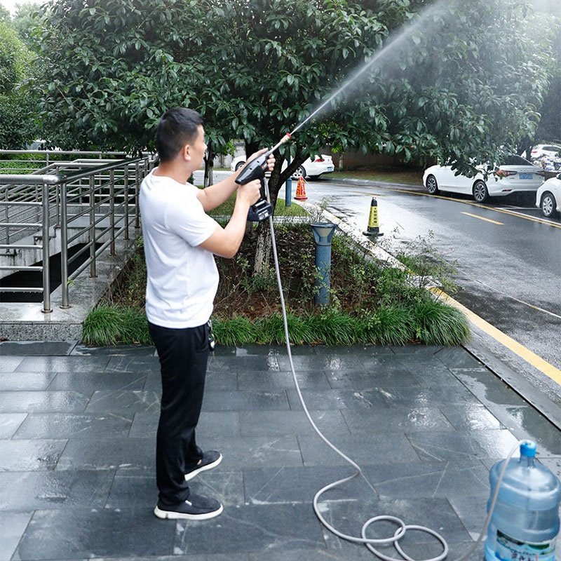 6 IN 1 New Car Cleaning Accessory Car Washer Gun