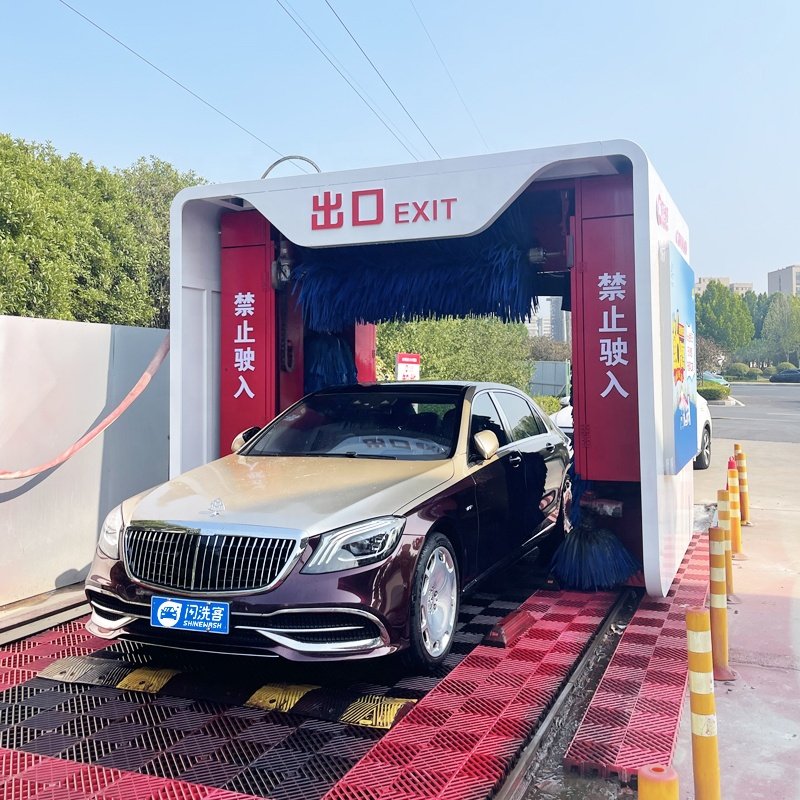 Low electricity consumption china rollover car washer with fully automatic car wash machine touchless