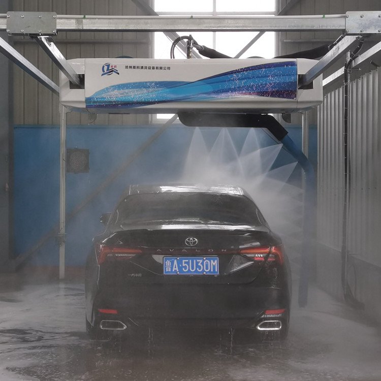 Safe environmentally friendly manpower-saving contactless car washer