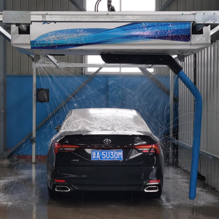 Safe environmentally friendly manpower-saving contactless car washer