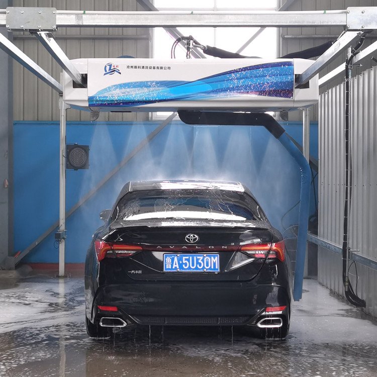 Safe environmentally friendly manpower-saving contactless car washer