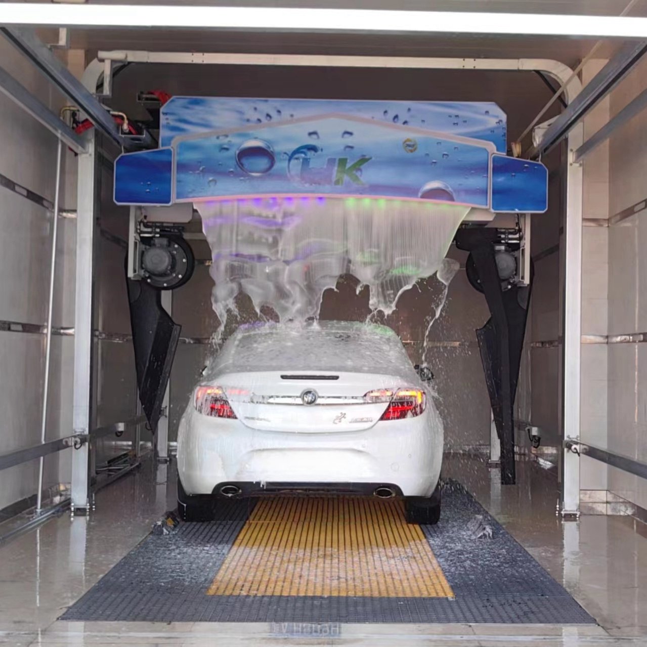 Made in china high pressure touchless car wash machine for car wash room