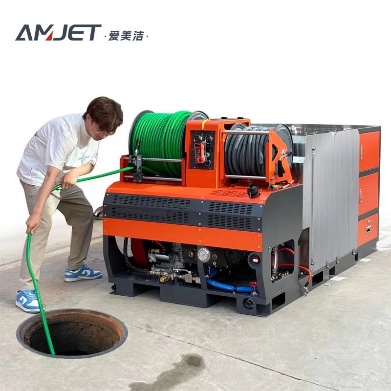 Sewage pipe and sewer pressure washer that can be installed in the car. Gasoline engine German pump. Sewer injection machine.