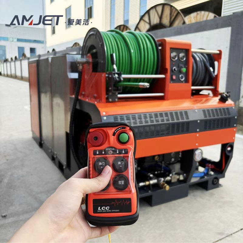 Sewage pipe and sewer pressure washer that can be installed in the car. Gasoline engine German pump. Sewer injection machine.