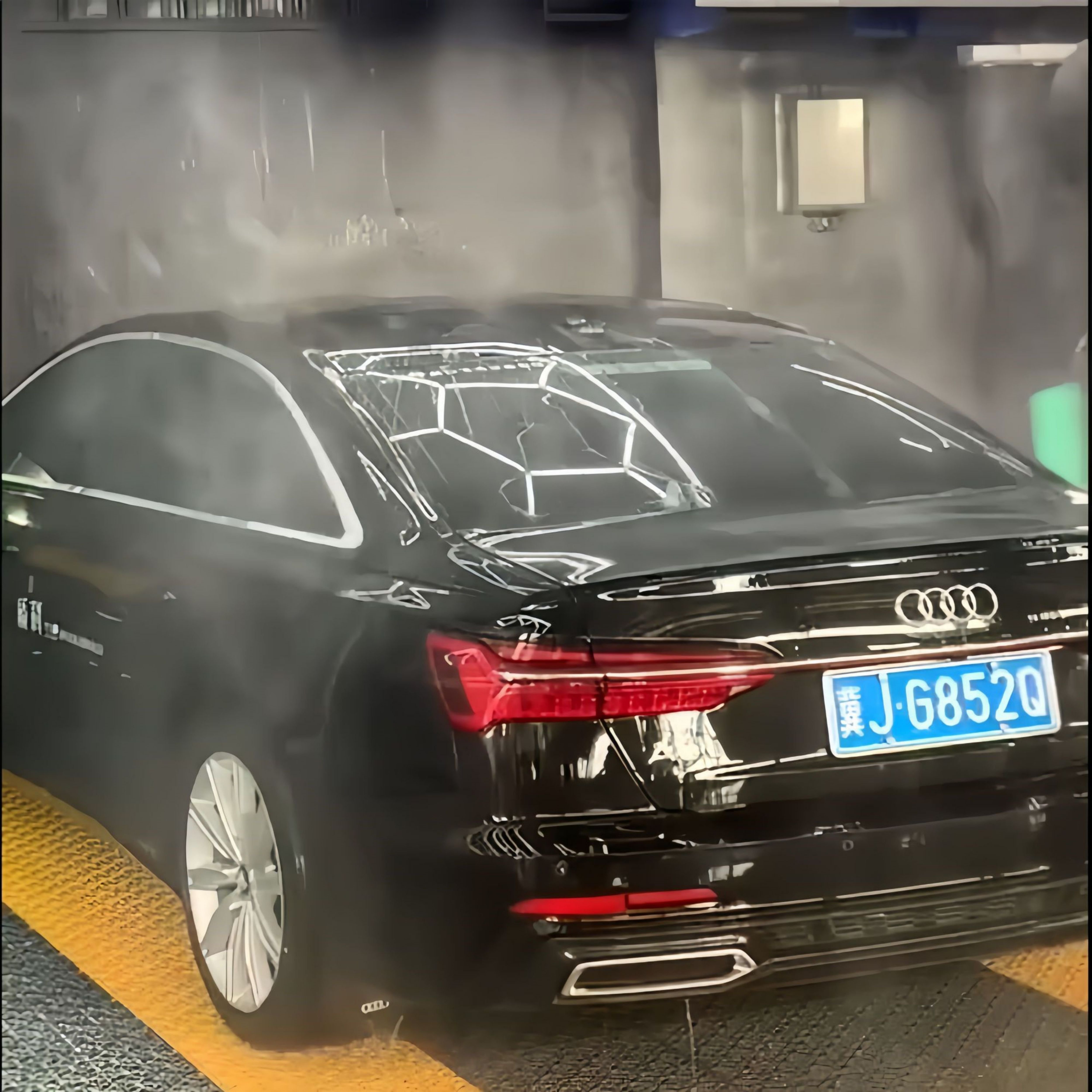 The Best 360 degree rotating high pressure Automatic Car Wash Machine