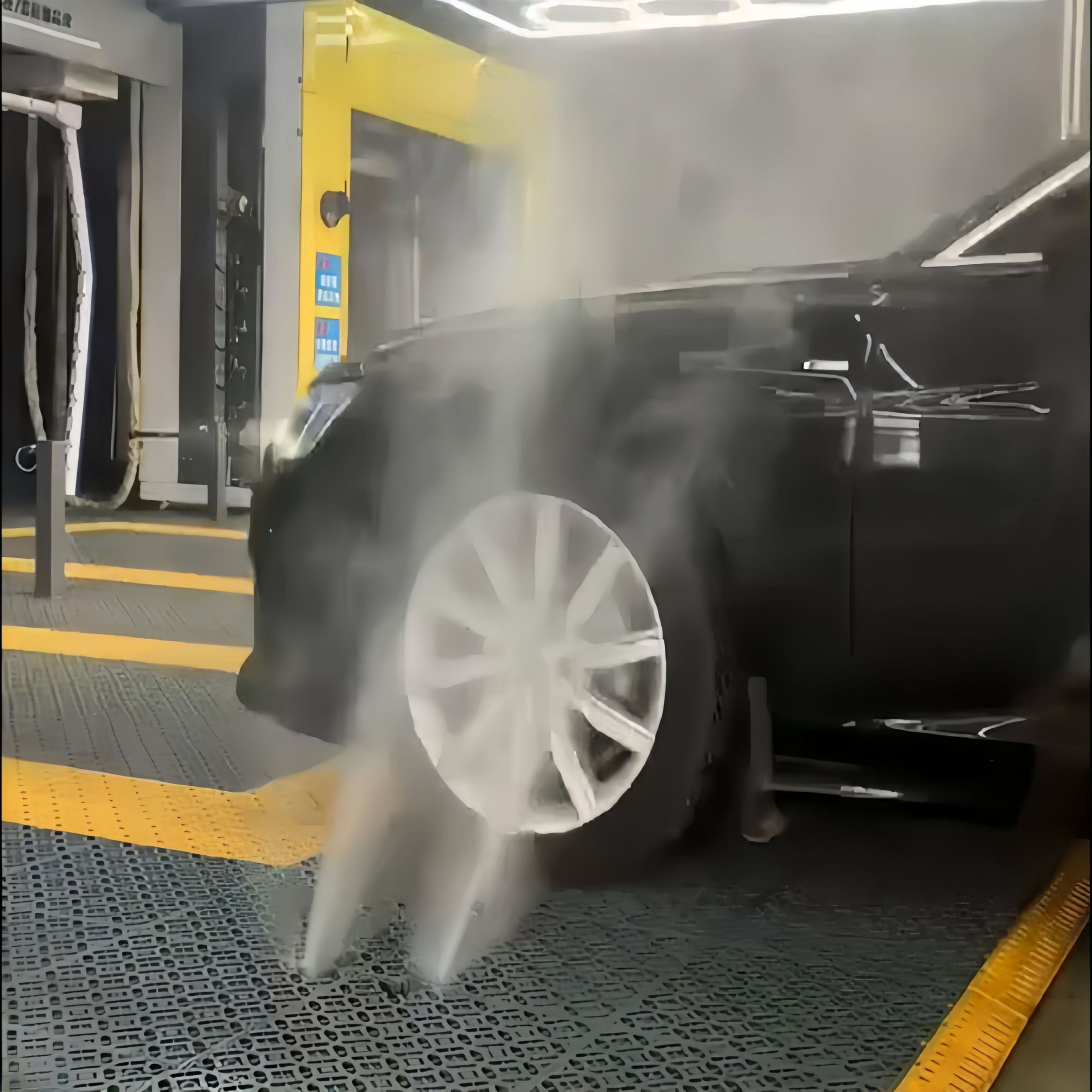 The Best 360 degree rotating high pressure Automatic Car Wash Machine