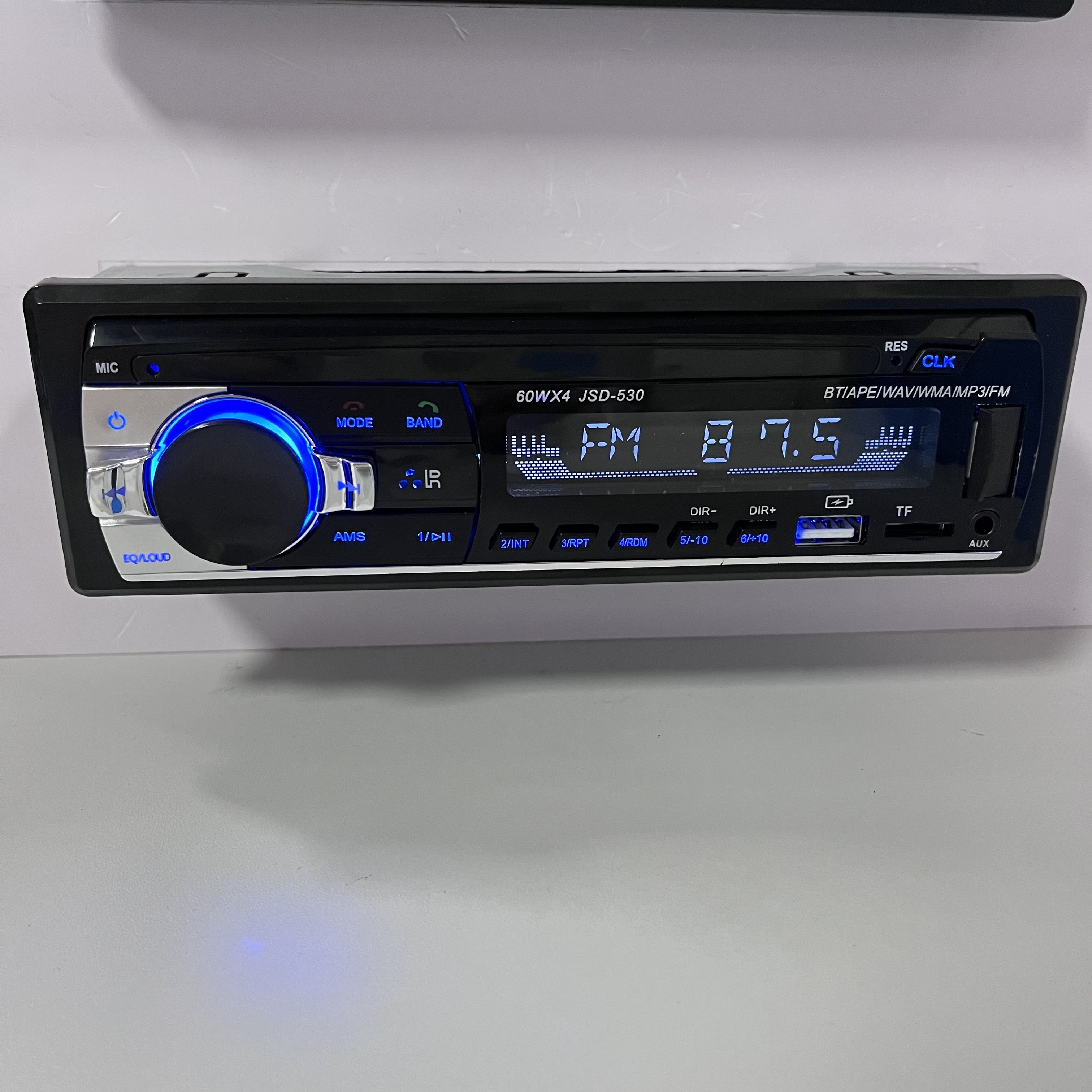 Universal 1 Din Mp3 Player High Power Car Kit with FM Radio USB Phone Charger and Remote Control Car Radio